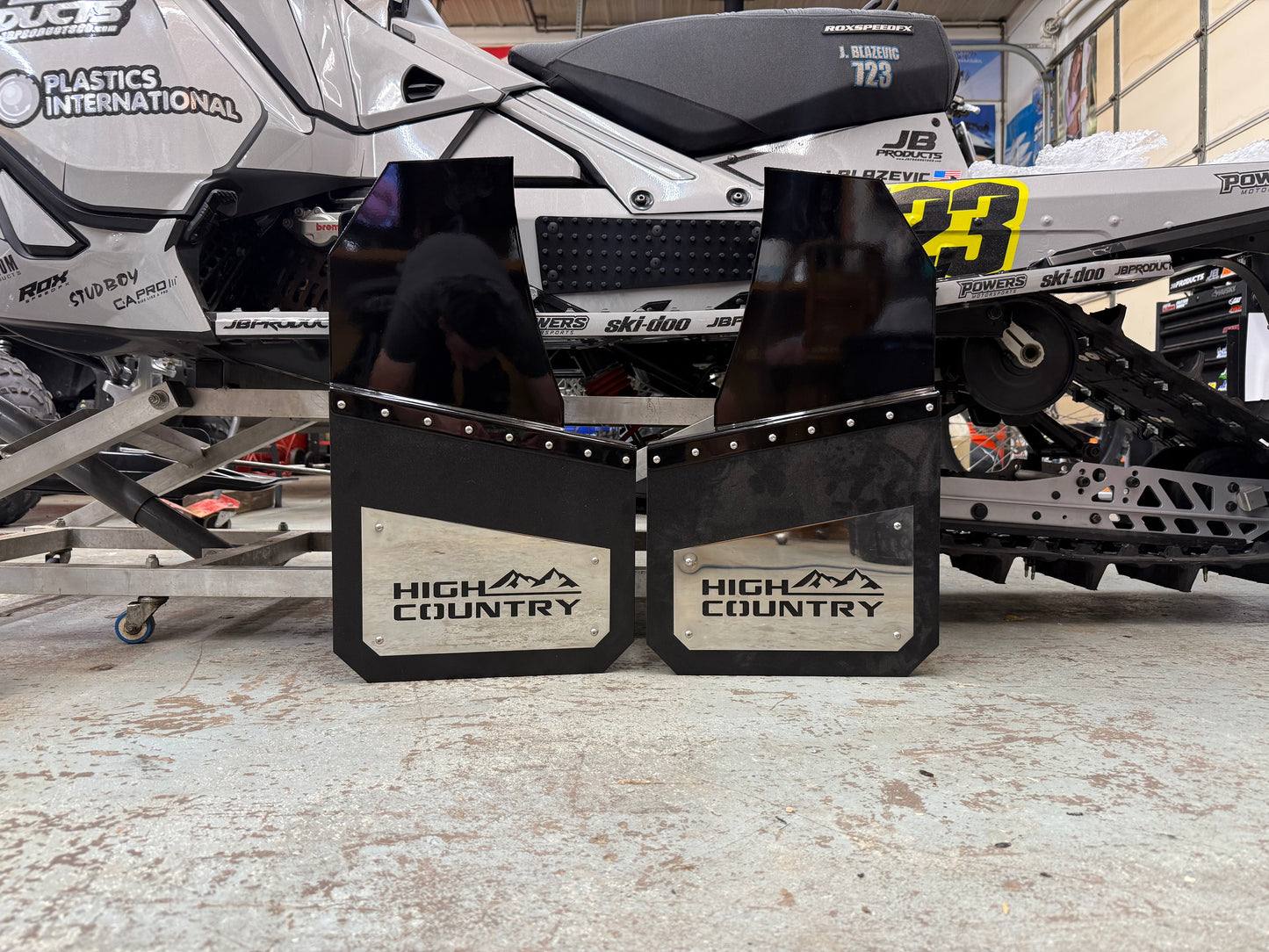 14in Universal Kickback Mudflaps- Rears Only