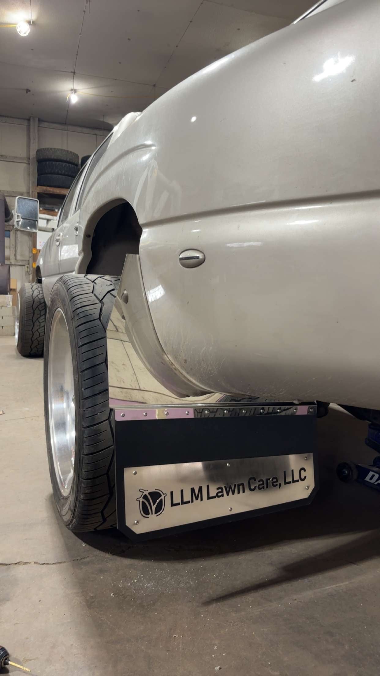 24in Dually Kickback Mudflaps - Full Set