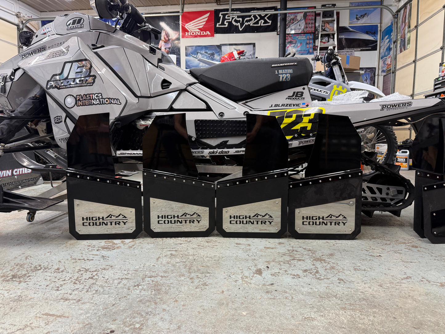 14in Universal Kickback Mudflaps- Full Set