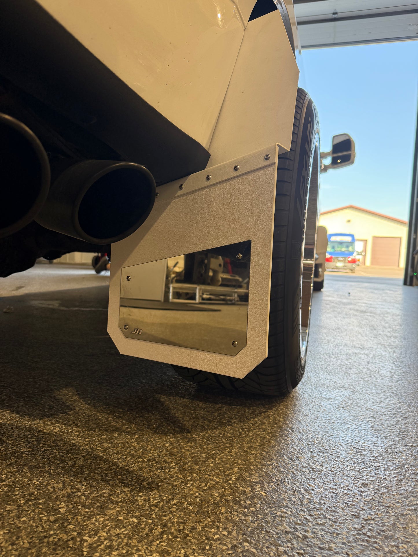 14in Universal Kickback Mudflaps- Full Set