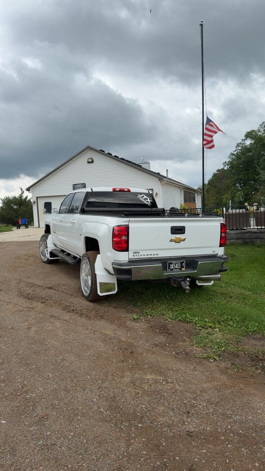 13in Universal Kickback Mudflaps- Full Set